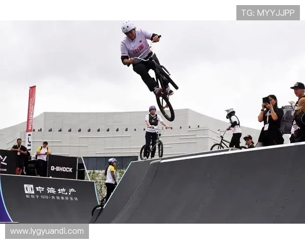 上海滑板队崛起之路极限运动会背后的奋斗与梦想