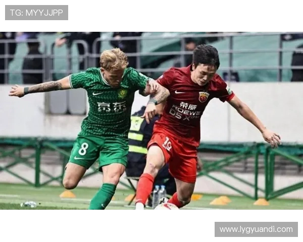 北京国安与拜仁慕尼黑激战正酣比分揭晓引发球迷热议 北京国安与拜仁慕尼黑激战正酣比分揭晓引发球迷热议